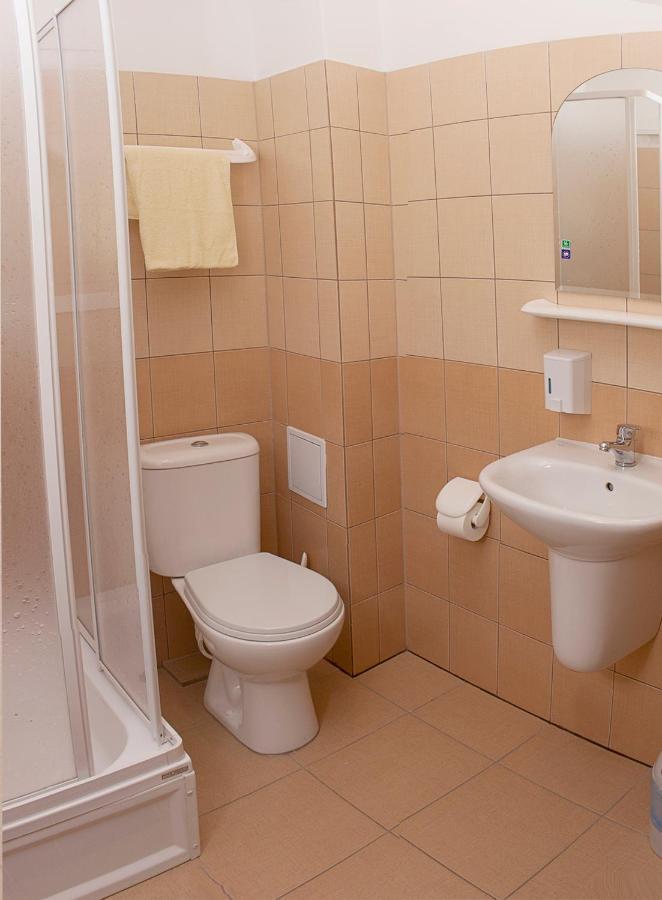 Da Massimiliano Aparthotel Wroclaw Bagian luar foto