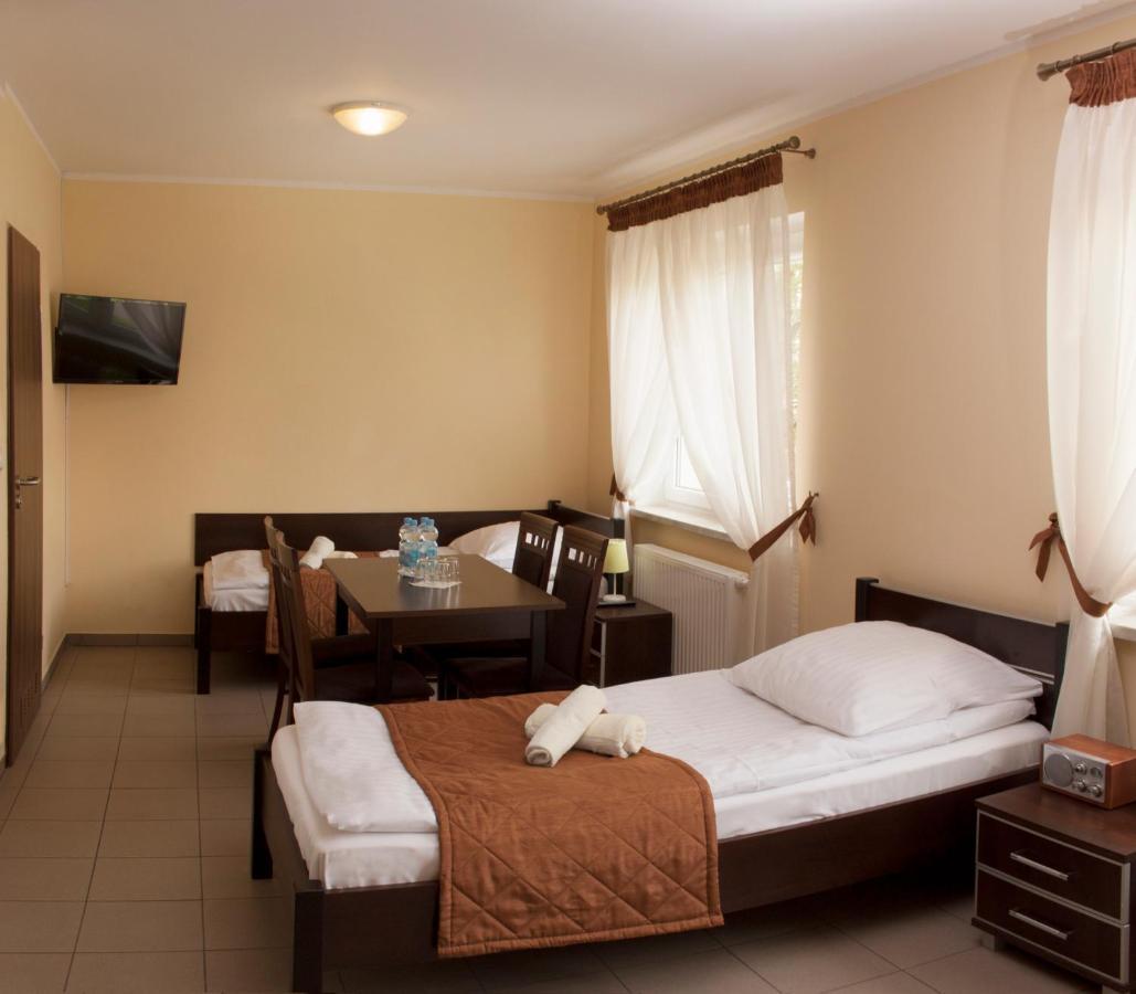 Da Massimiliano Aparthotel Wroclaw Bagian luar foto