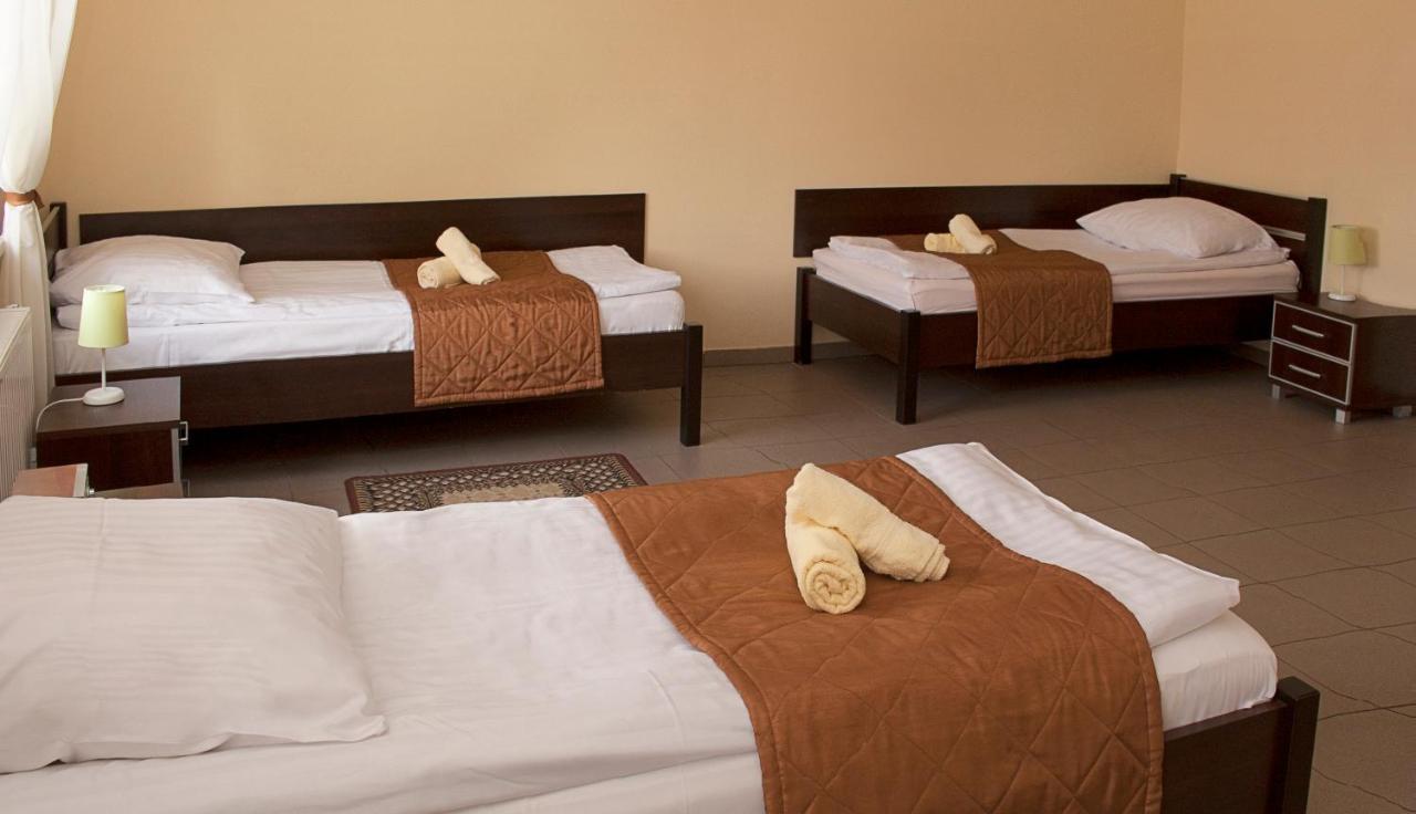 Da Massimiliano Aparthotel Wroclaw Bagian luar foto